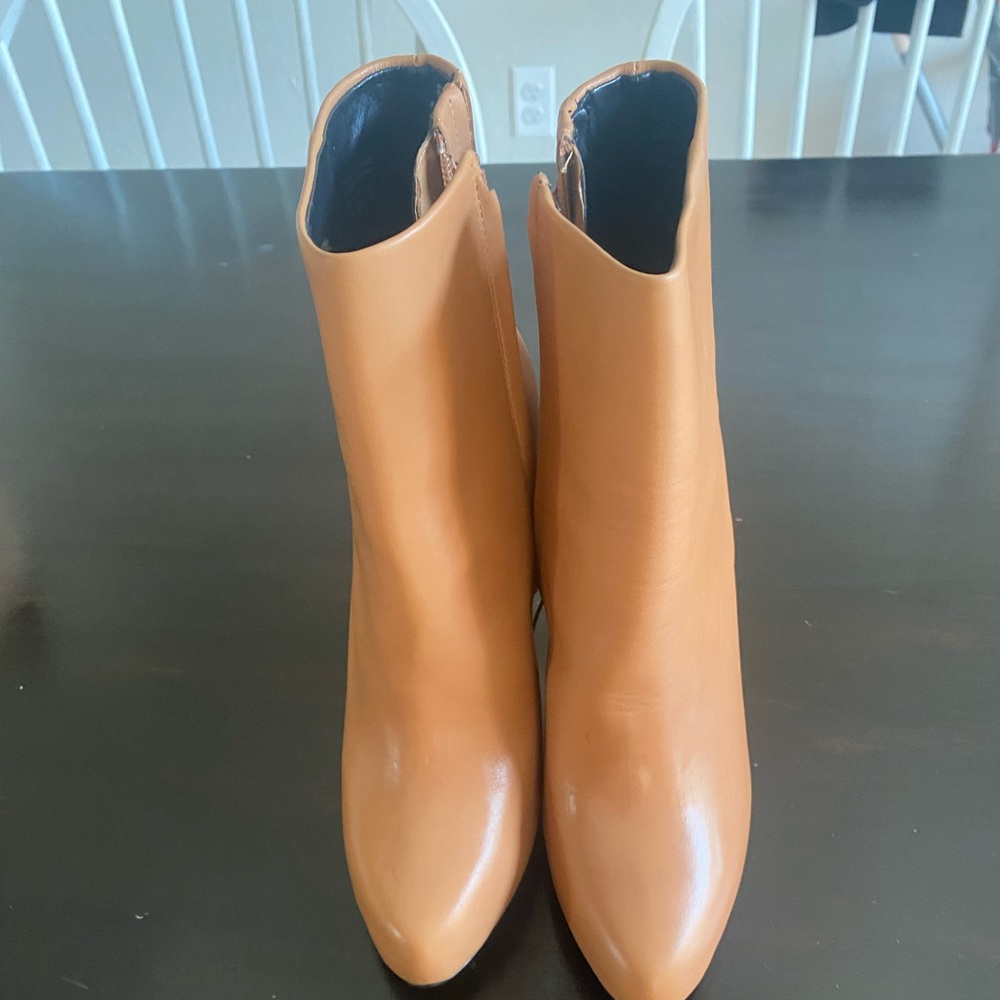 Also crudien tan leather high heel ankle boot